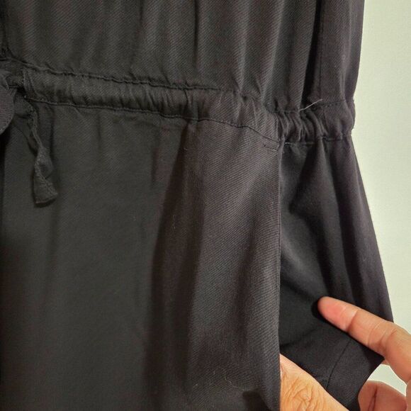 EUC LIKE NEW LOFT SLEEVELESS SPLIT V NECK BLACK SOFT JUMPSUIT SIZE 10 / M - Picture 9 of 16